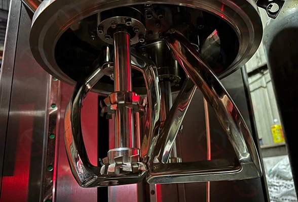 double planetary mixing twisted blades for high-viscosity pharmaceutical gel